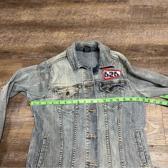 Lilo & Stitch Jean jacket Womens Medium Aloha Denim Ohana Patches Disney - Picture 3 of 9